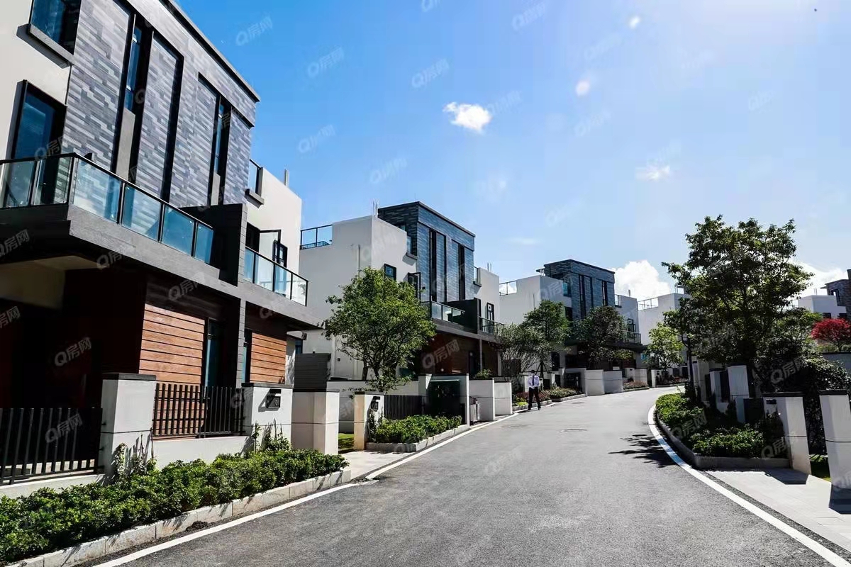 碧輝園十里銀灘，伴海云山苑均價(jià)-40000元/平